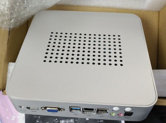 400 Cd / m2 Multi Touch Digital Signage ارائه دهنده زاویه دید 178 درجه طراحی شده برای نمایشگرهای تعاملی و بازاریابی دیجیتال